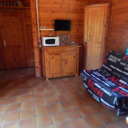 Les Chalets De Montorgueil Saurat Exterior photo